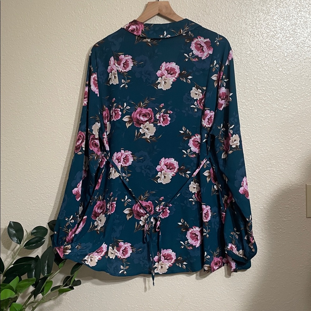 Torrid fit and flair long sleeve top - Picture 9 of 11